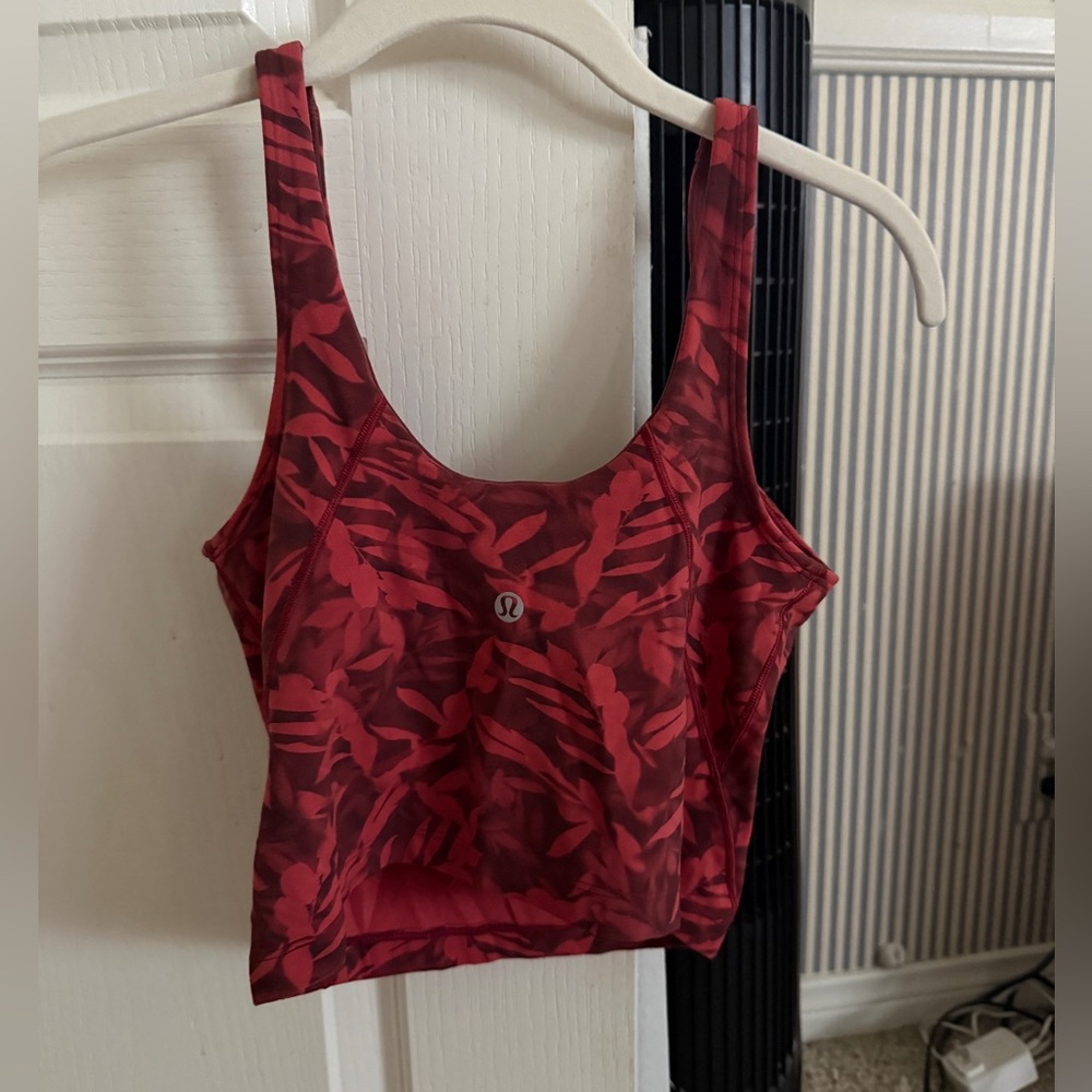 NWOT Lululemon top